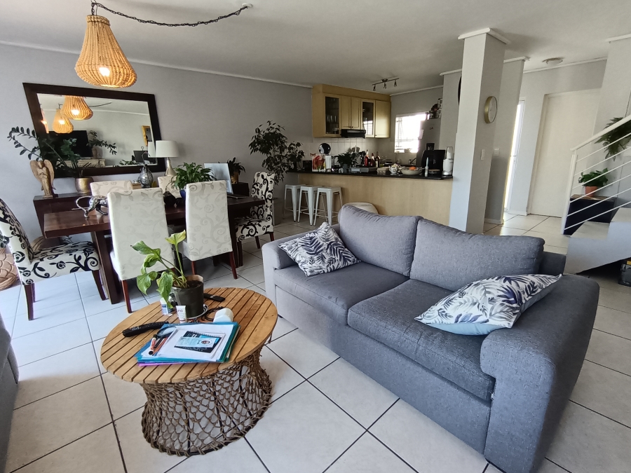 To Let 2 Bedroom Property for Rent in Big Bay Western Cape